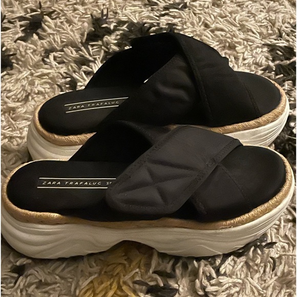 Zara women black and white chunky slippers - Picture 2 of 5
